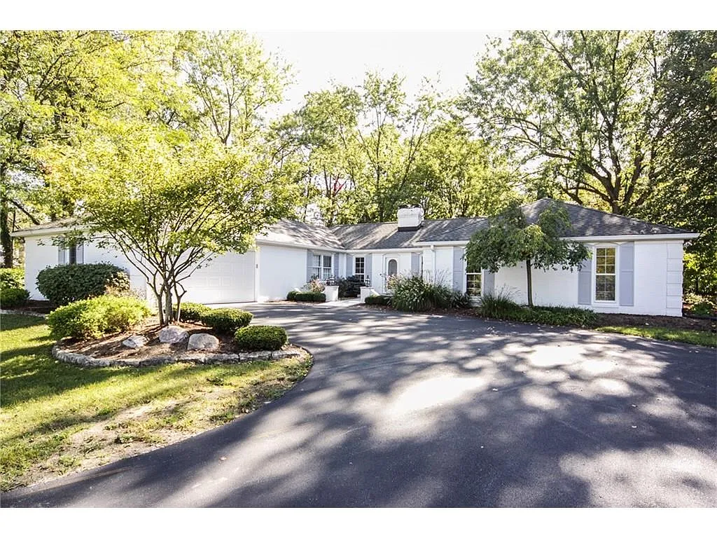 5725 Roxbury Ct photo 1