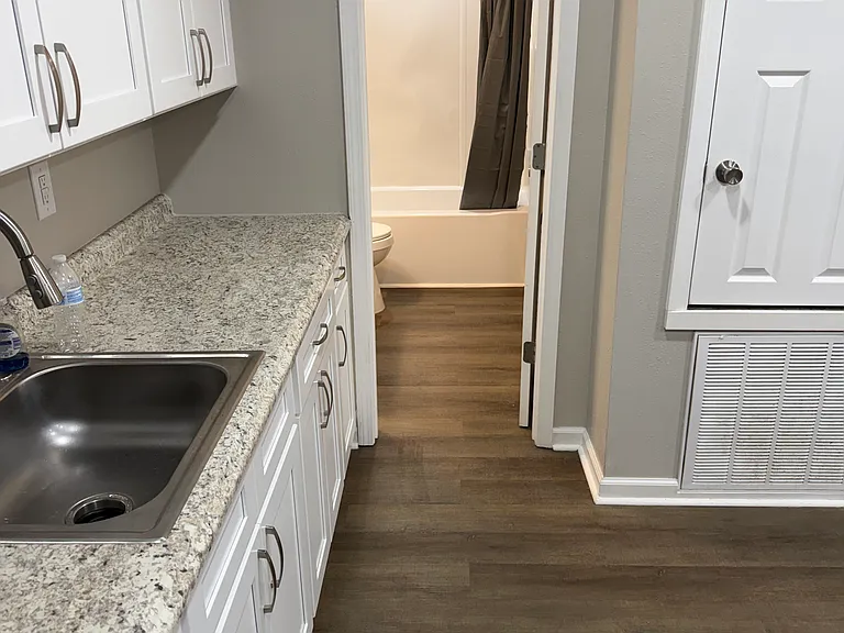 1028 Tucker Ave #C — Photo 4