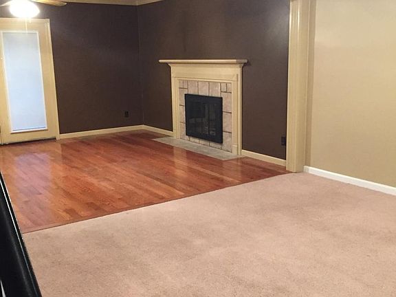 Living Room/Dining Room