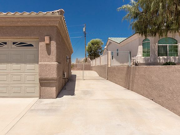 2nd image of 3313 Dune Dr