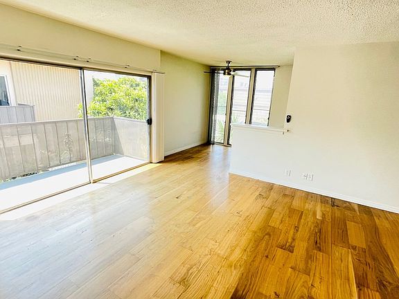 5th image of 3432-3438 Mentone Ave #3432-5