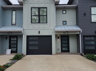 725 Hornbuckle Rd #M2, Clarksville, TN 37043