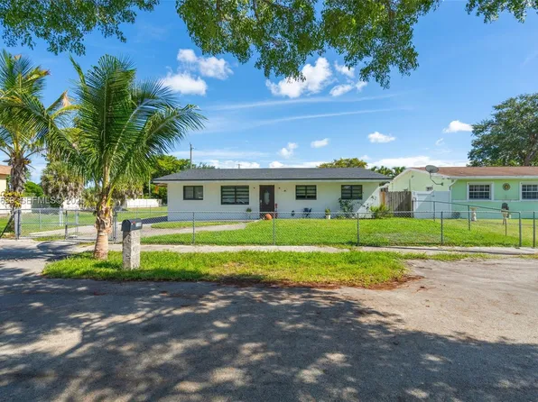 7100 McClellan St, Hollywood, FL 33024