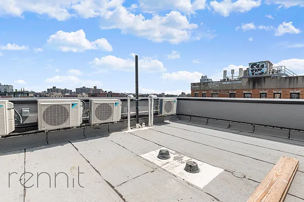 Rented by Rennit Inc. | media 32