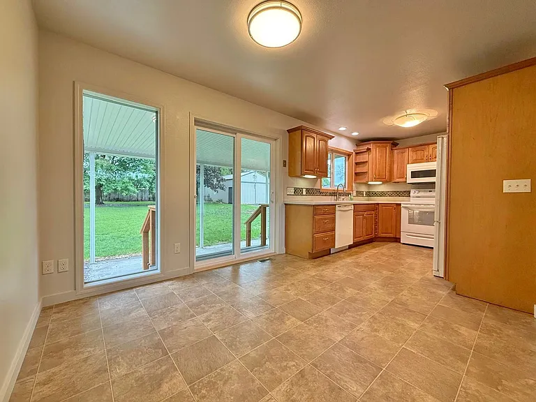 1510 S Progress Rd — Photo 5