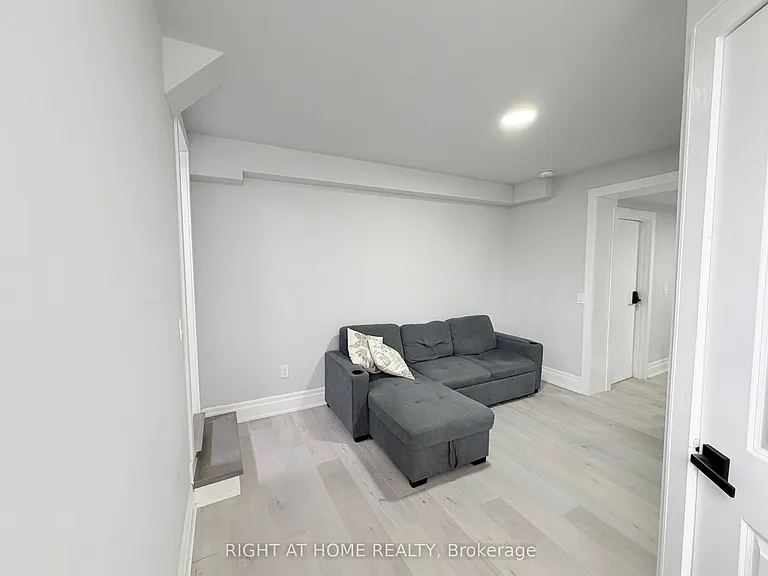 25 Duffield Rd E #LOWER — Photo 9