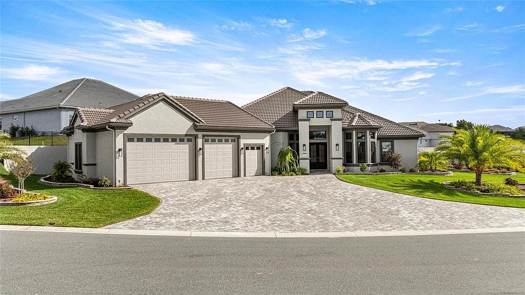 1999 N Buckmeadow Loop