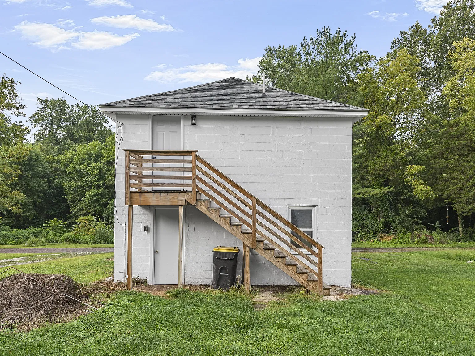 2 bed, 600 sqft, $1,600 — Photo 3