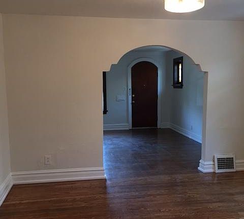 5th image of 6513-6515 Hoffman Ave