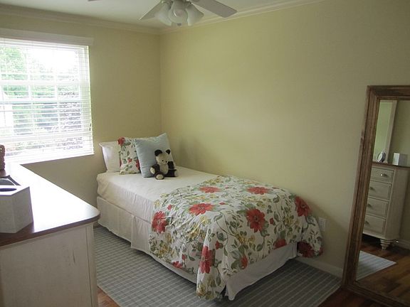 Bedroom
						:
						8 X 12