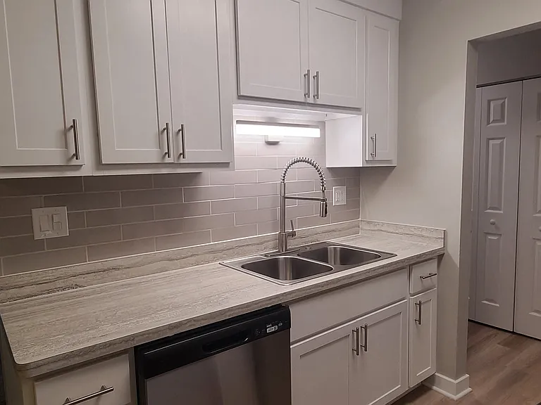 Willowbrook Apartment Homes — Photo 39