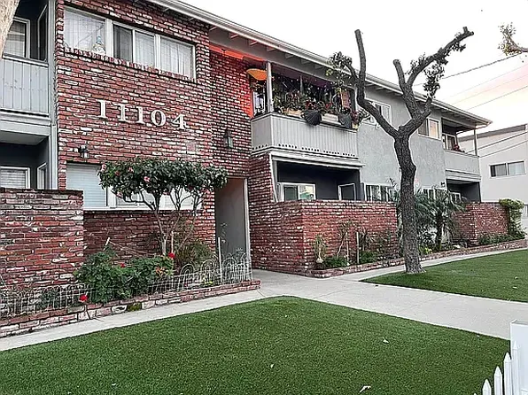 11104 Aqua Vista St, 11104 Aqua Vista St APT 35, North Hollywood, CA 91602