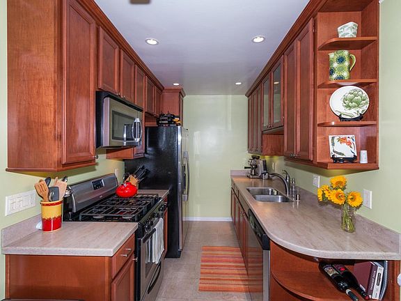 3rd image of 1419 15th St APT 3