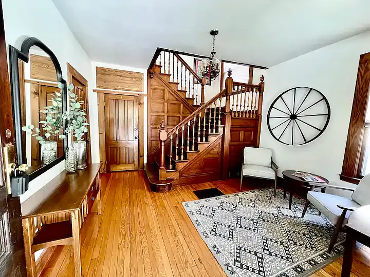 179 Caroline St — Photo 2