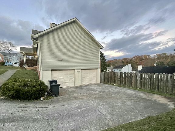 5th image of 5816 Shelley Dr