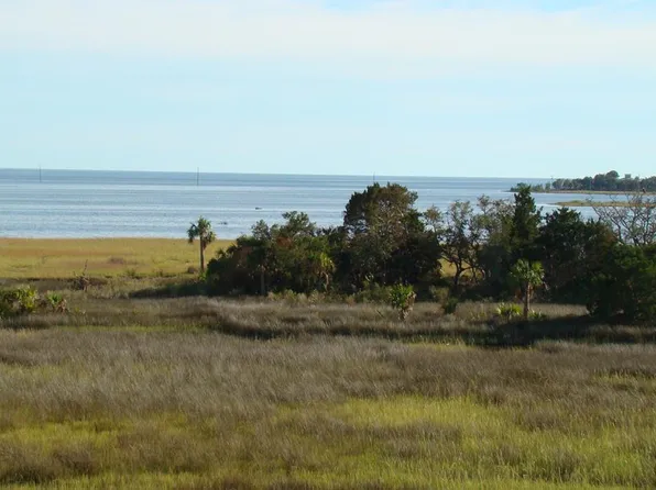 104 E 3rd Ave UNIT H201, Horseshoe Beach, FL 32648