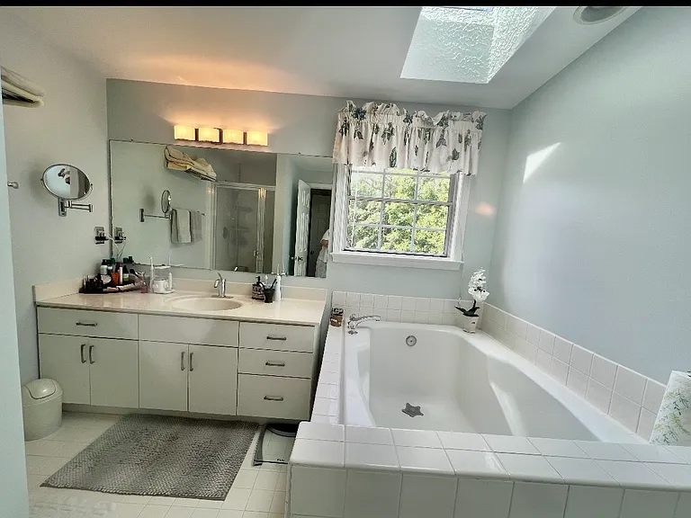 7454 Cross Gate Ln — Photo 9