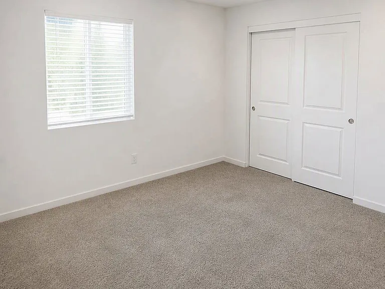 3681 W Uva Ln — Photo 3