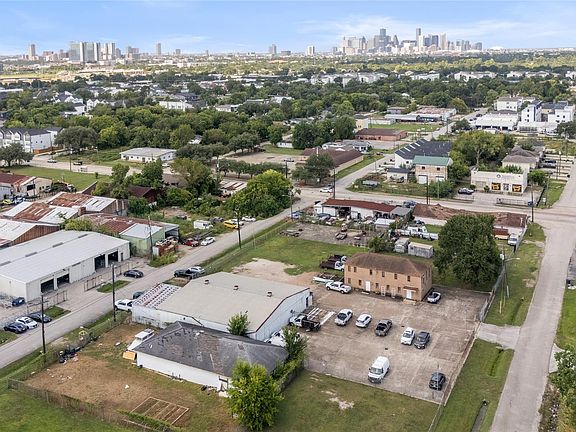 2nd image of 6920 Winton St