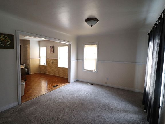 4th image of 24252 Tuscany Ave