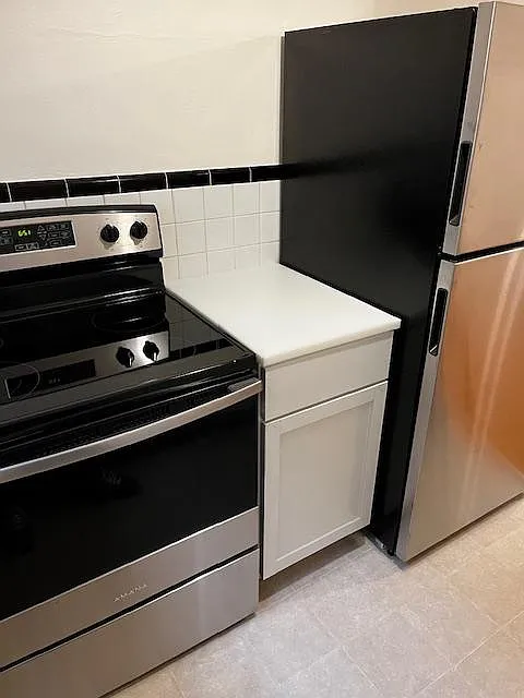 1 bed, 850 sqft, $1,100 — Photo 3