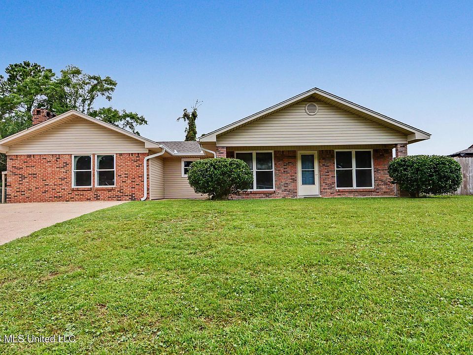 1st image of 6309 J F Douglas Dr