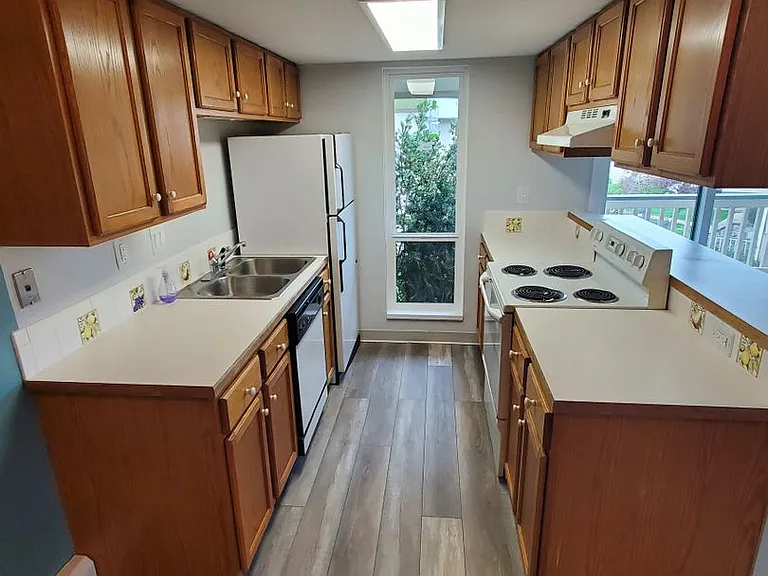 645 Manhattan Pl #307 — Photo 15