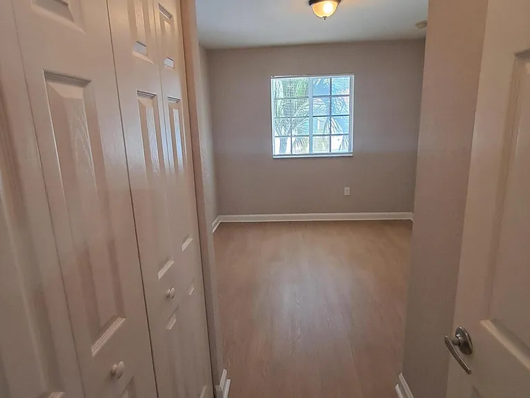 4219 Napoli Lake Dr — Photo 5