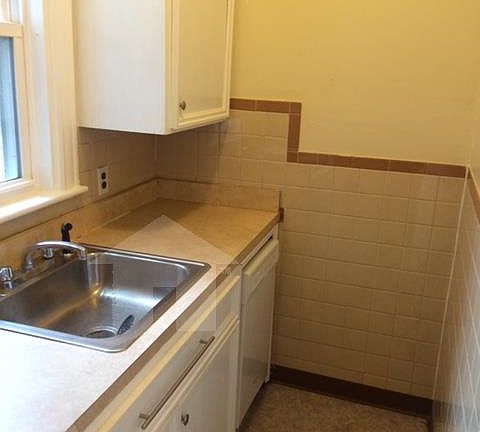 2nd image of 169 Highland Ave APT 2