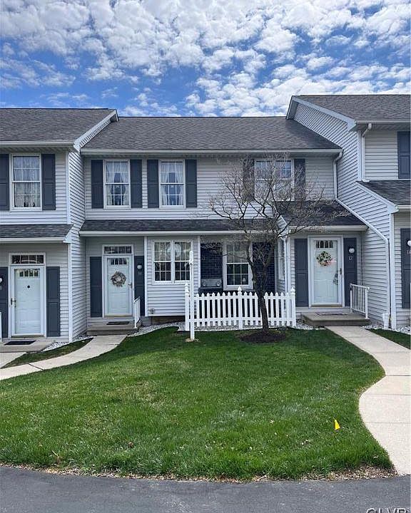 1st image of 10 Lawnherst Ct