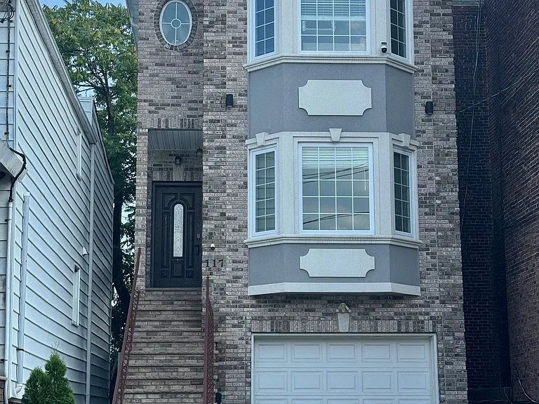 117 Cross St — Photo 2