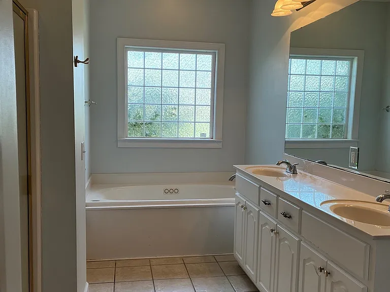 504 Eton Dr — Photo 10