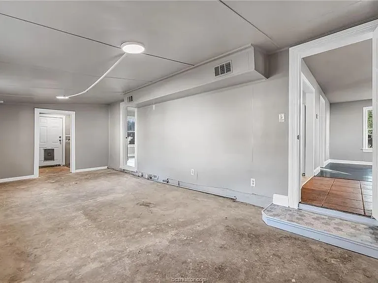 2707 Cliff St — Photo 11