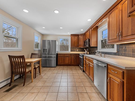 4th image of 342 Whittemore Point Road North