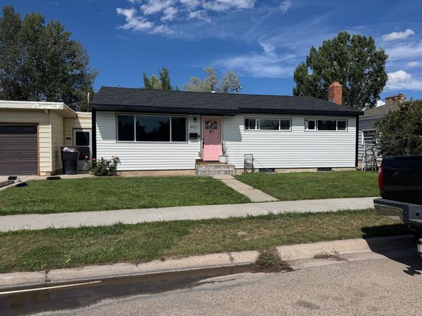 402 Crescent Dr