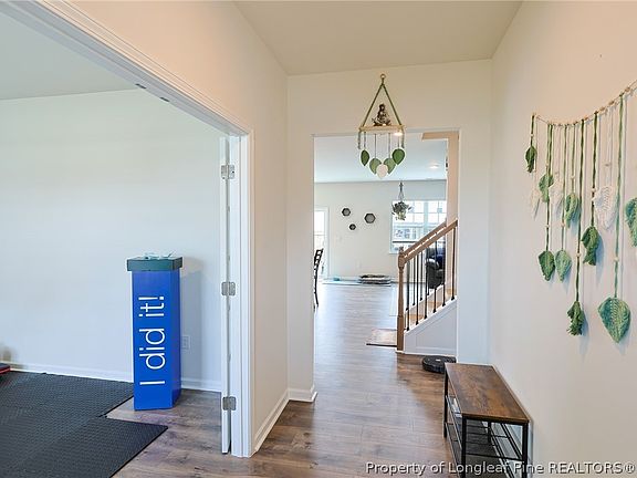 3rd image of 2129 Clydesmill Rd