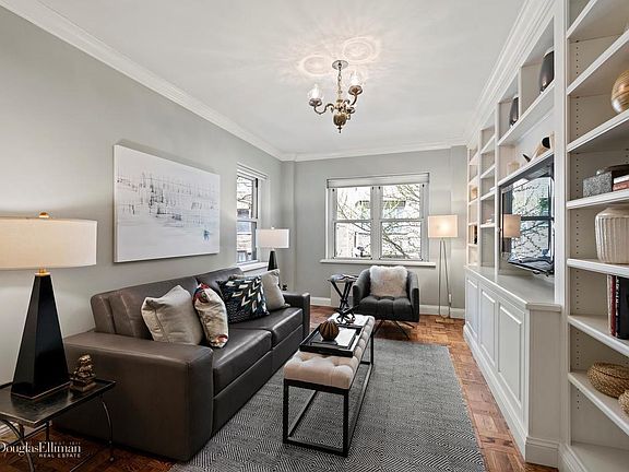 5th image of 20 Sutton Pl S APT 3D