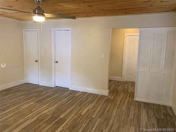 3rd image of 709 S Lake Ave #B