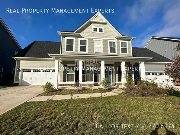 12632 Es Draper Dr, Huntersville, NC 28078