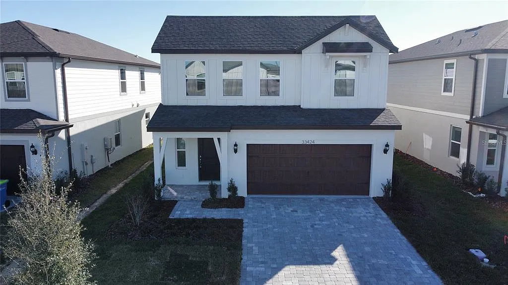 5 bed, 3.0 bath, 2597 sqft, $2,900 — Photo 1