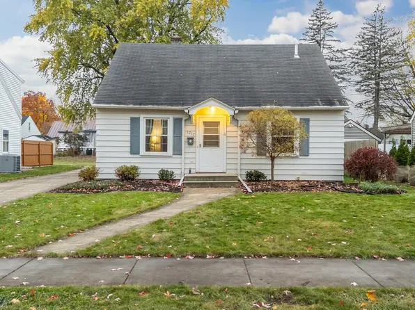 1717 N Harriman St, Appleton, WI 54911