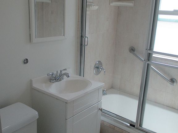 3rd image of 114 W Eulalia St APT 2