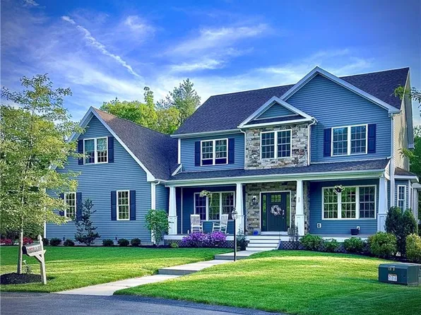 93 Cedar Forest Rd, Smithfield, RI 02917