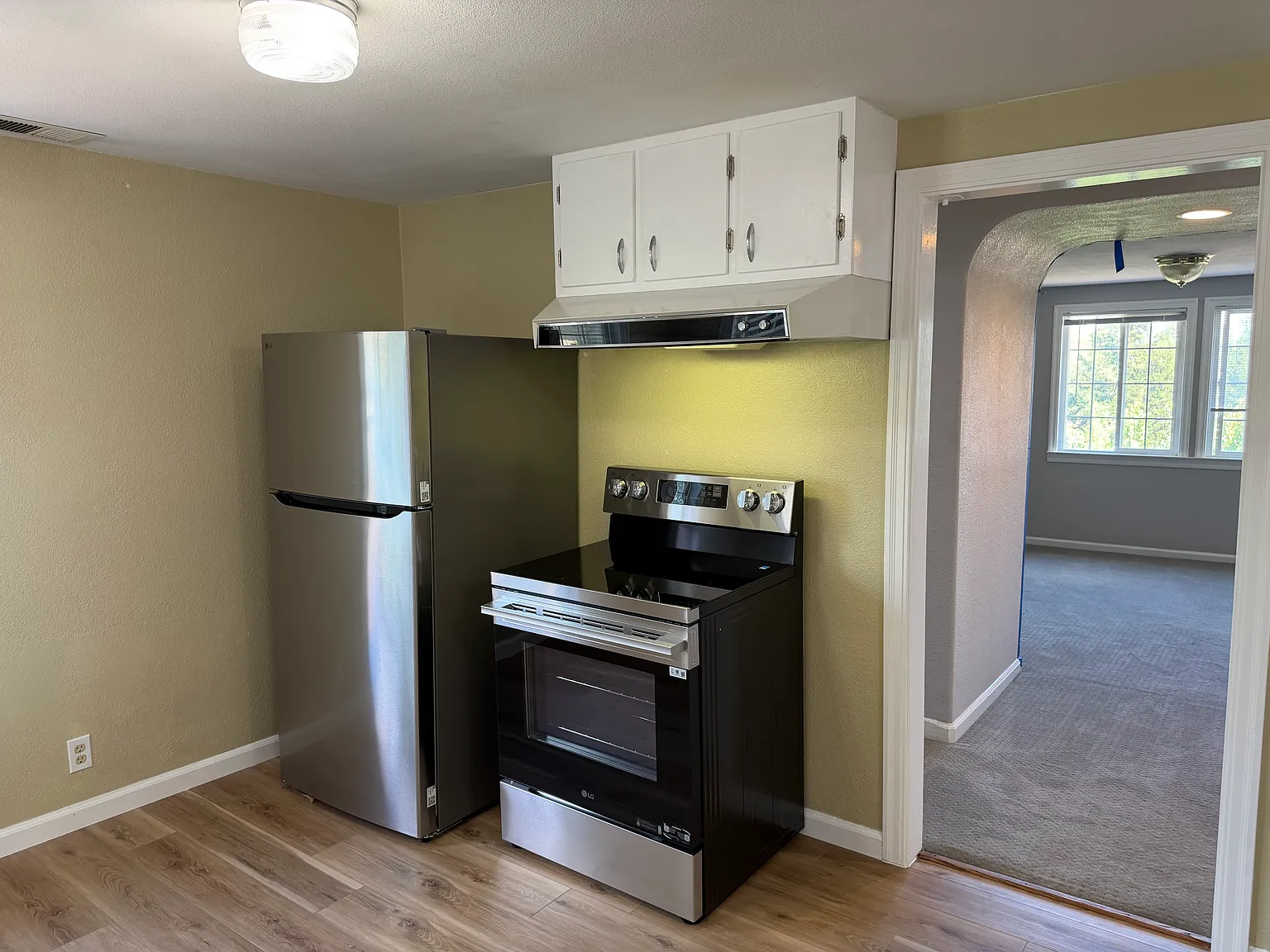 2 bed, 1100 sqft, $1,975 — Photo 3