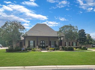11099 Toria Ln, Saint Amant, LA 70774