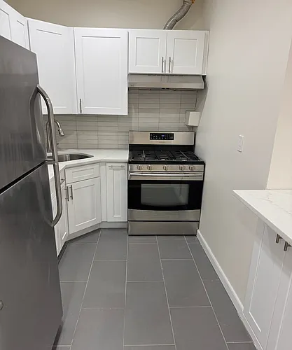 45-14 48th Ave #2R Photo 1