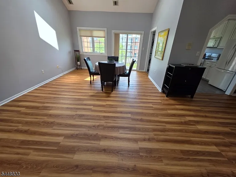 105 Roseland Ave #1104 — Photo 12