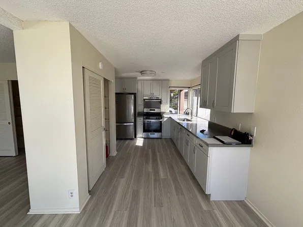 94-1059 Leomana Pl, Waipahu, HI 96797