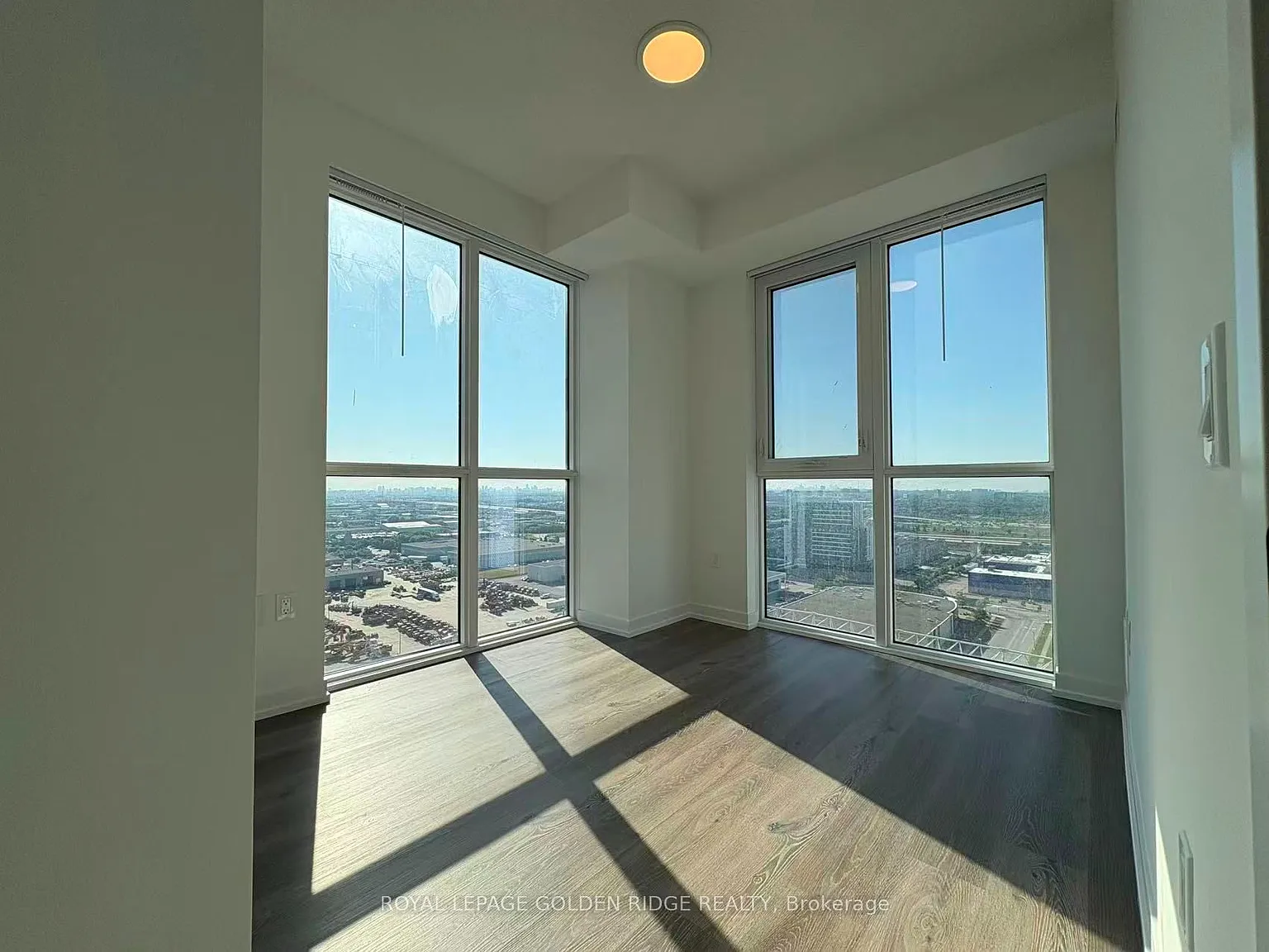 Festival Condominiums Tower D — Photo 2
