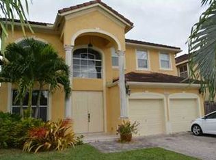 16487 SW 85th Ln, Miami, FL 33193